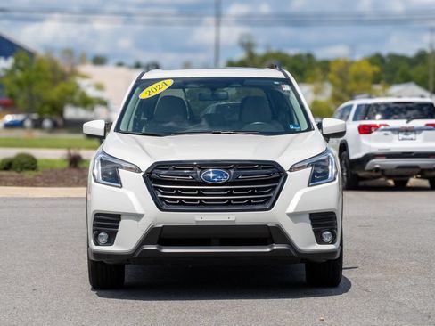 Used 2024 Subaru Forester Premium AWD/4WD image 2