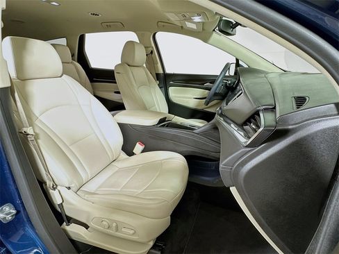 Used 2024 Buick Enclave Essence image 26