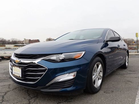 Used 2019 Chevrolet Malibu LS image 3