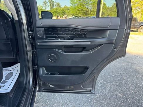 Used 2019 Ford Expedition Platinum AWD/4WD image 12