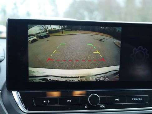 Used 2024 Nissan Altima 2.5 SV w/ SV Premium Package image 28