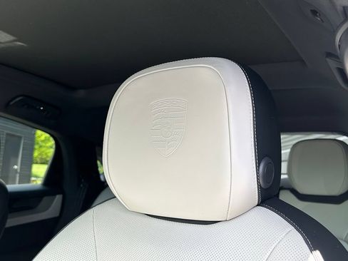 Certified 2025 Porsche Cayenne S AWD/4WD image 32