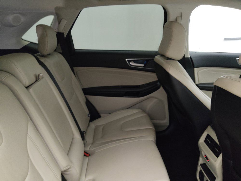 Used 2020 Ford Edge Titanium w/ Equipment Group 301A FWD image 19
