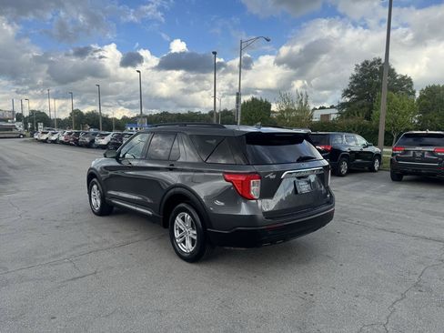Used 2020 Ford Explorer XLT AWD/4WD image 5