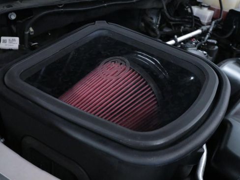 Used 2024 Chevrolet Silverado 2500 Custom w/ Custom Value Package image 9