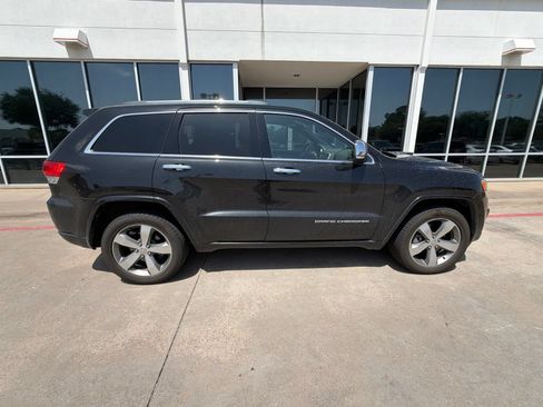 Used 2015 Jeep Grand Cherokee Overland AWD/4WD image 4