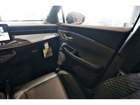 New 2026 Nissan Leaf Platinum+ w/ Cargo Package (Platinum+) image 8