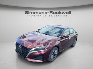 Used 2024 Nissan Altima 2.5 SV w/ SV Premium Package AWD/4WD video 1