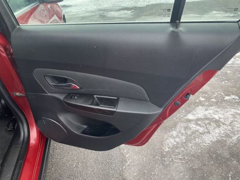 Used 2014 Chevrolet Cruze LT image 21