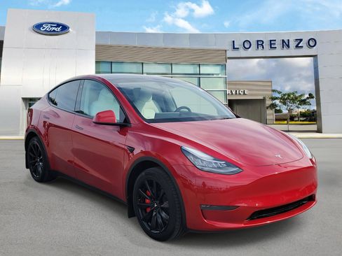 Used 2023 Tesla Model Y Long Range image 3