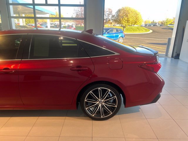 Used 2019 Toyota Avalon Touring w/ Advanced Safety Package FWD image 5