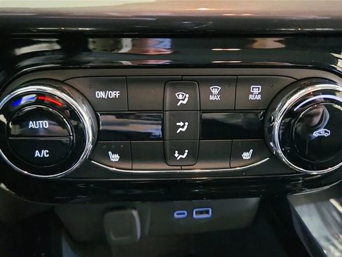 Used 2025 Chevrolet Trax ACTIV w/ Driver Confidence Package FWD image 30