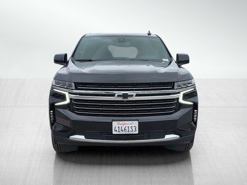 Used 2022 Chevrolet Suburban LT w/ Luxury Package AWD/4WD image 2