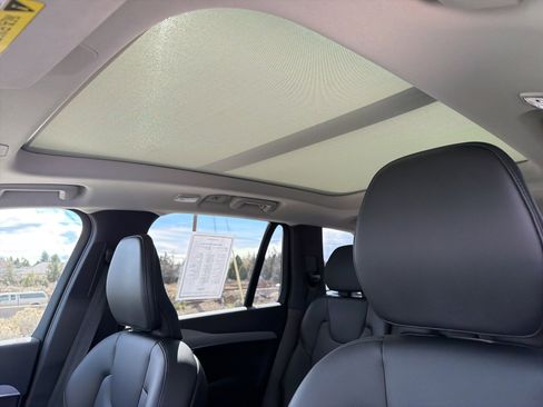 Used 2024 Volvo XC90 B5 Core w/ Protection Package Premier image 19