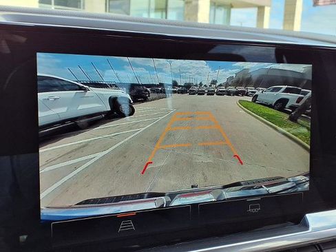 Certified 2023 GMC Sierra 1500 SLT image 5