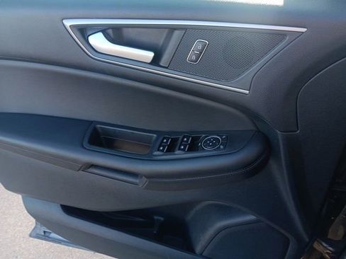 Used 2023 Ford Edge SEL image 15