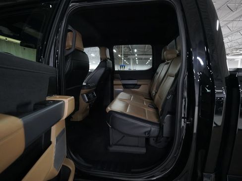 Used 2023 Ford F350 Lariat AWD/4WD image 9