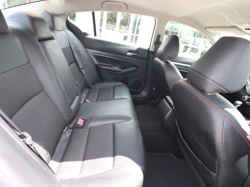 Used 2024 Nissan Altima 2.5 SR FWD image 21