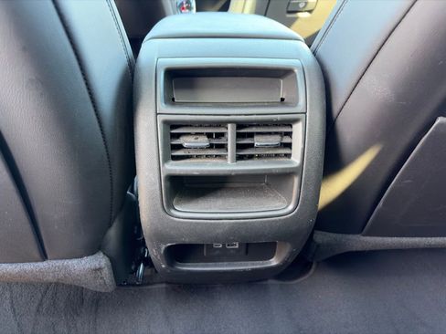 Used 2024 Cadillac XT5 Sportv image 15