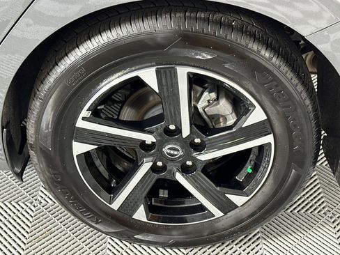 Certified 2025 Nissan Sentra SV FWD image 10
