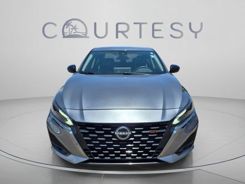 Certified 2024 Nissan Altima 2.5 SR w/ SR Premium Package FWD image 10