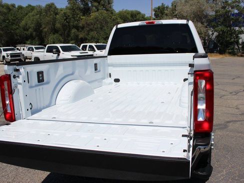 Used 2024 Ford F350 XLT w/ FX4 Off-Road Package AWD/4WD image 13