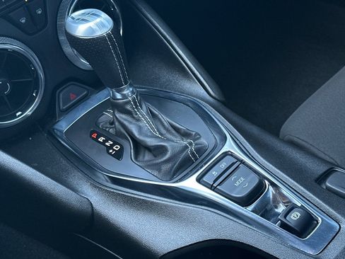 Used 2022 Chevrolet Camaro SS RWD image 18