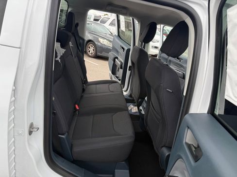 New 2025 Ford Maverick XL image 17