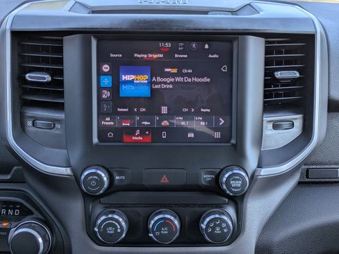 Used 2024 RAM 2500 Big Horn w/ Bed Utility Group image 16