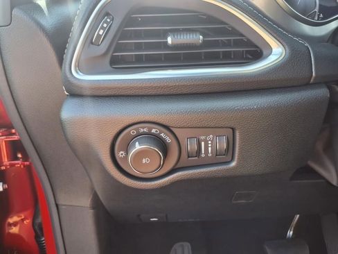 New 2026 Chrysler Pacifica Limited w/ S Appearance Package image 10