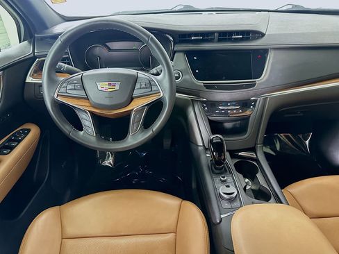 Used 2022 Cadillac XT5 Premium Luxury image 17