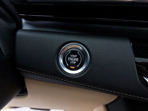 Used 2023 Cadillac Escalade Premium Luxury image 28