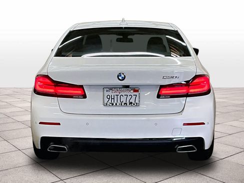 Used 2023 BMW 530i w/ Convenience Package RWD image 7