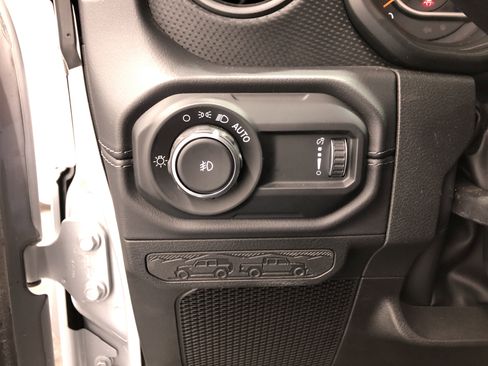 Certified 2024 Jeep Wrangler Unlimited Rubicon image 17