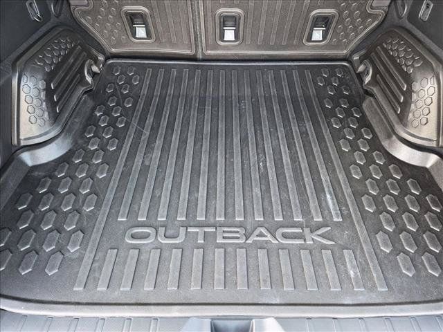 Used 2025 Subaru Outback Touring XT AWD/4WD image 6