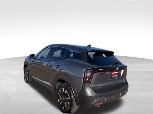 Certified 2025 Nissan Kicks SR image 2