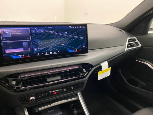 Used 2025 BMW 330i xDrive Sedan w/ Convenience Package image 24