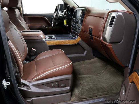 Used 2015 Chevrolet Silverado 1500 High Country w/ High Country Premium Package AWD/4WD image 36