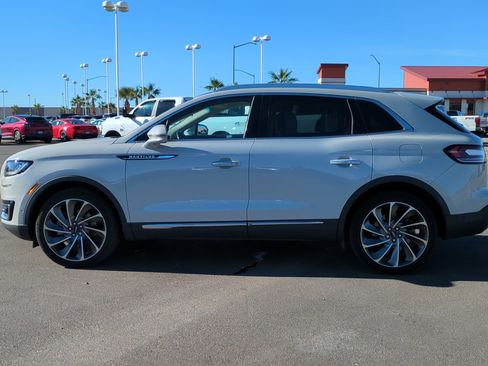 Used 2020 Lincoln Nautilus Reserve w/ Equipment Group 201A image 7