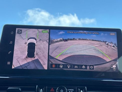 New 2026 Nissan Pathfinder SL image 8