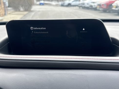 Used 2024 MAZDA CX-30 AWD 2.5 S w/ Preferred Package image 16