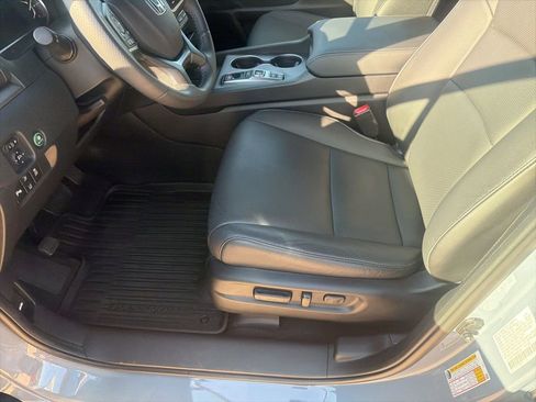 Used 2024 Honda Passport EX-L image 7