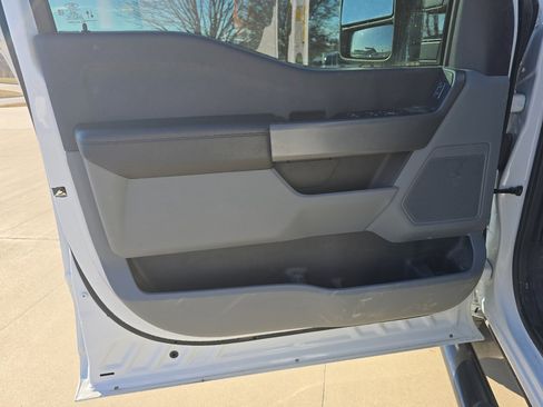 Used 2023 Ford F350 XLT w/ Camper Package image 14