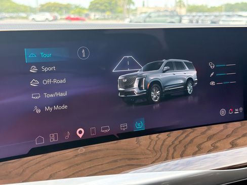 Used 2026 Cadillac Escalade Platinum Sport w/ LPO, ONYX Package AWD/4WD image 29