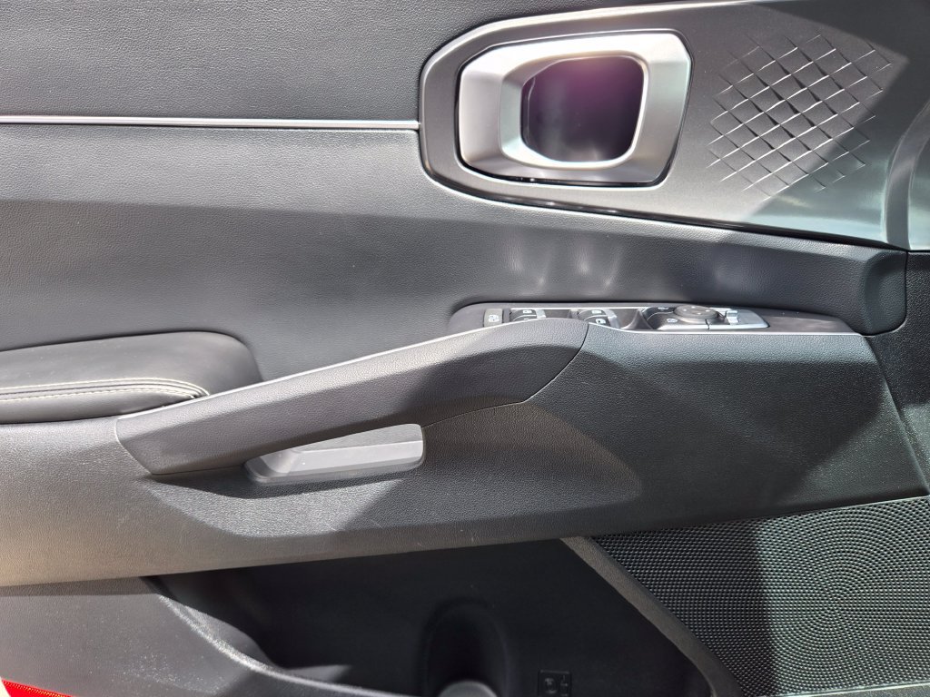 New 2026 Kia Sorento LX FWD image 16