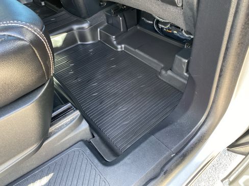 Used 2022 Ford Explorer ST w/ Equipment Group 401A AWD/4WD image 15