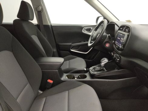 Used 2023 Kia Soul LX w/ LX Technology Package image 21