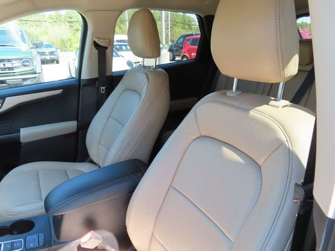 Used 2020 Ford Escape SE Sport image 28