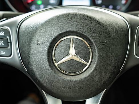 Used 2018 Mercedes-Benz C 300 4MATIC Sedan image 31