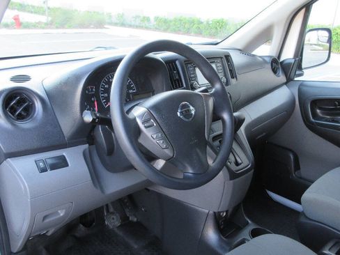 Used 2019 Nissan NV200 S image 10